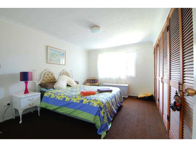 53 Jabiru Dive, Burleigh Heads QLD 4220