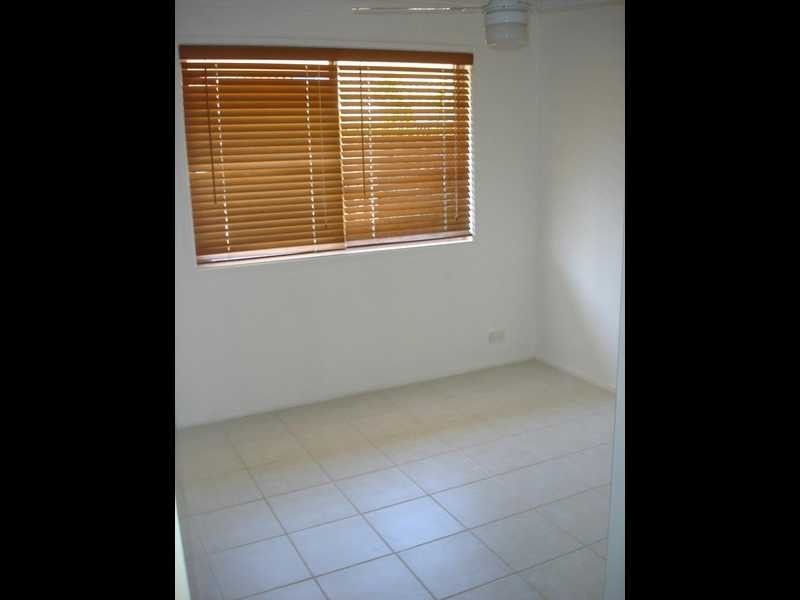 129 Sunshine Boulevarde, Mermaid Waters QLD 4218