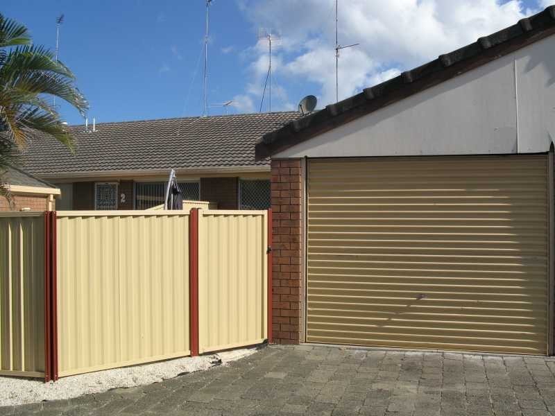 129 Sunshine Boulevarde, Mermaid Waters QLD 4218