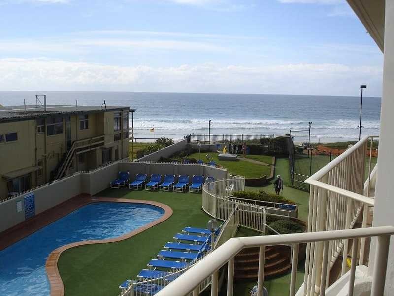 50 Old Burleigh Road, Broadbeach QLD 4218