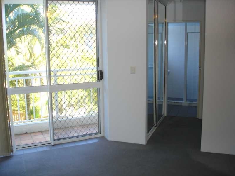 20 Ocean Street, Mermaid Beach QLD 4218