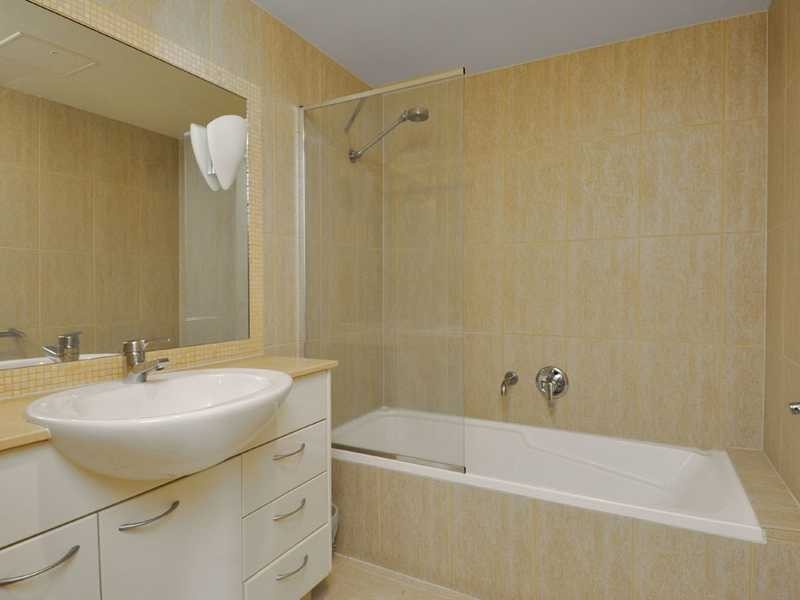 1 Twenty First Avenue, Palm Beach QLD 4221