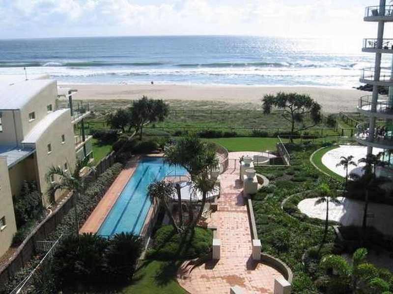 1 Twenty First Avenue, Palm Beach QLD 4221