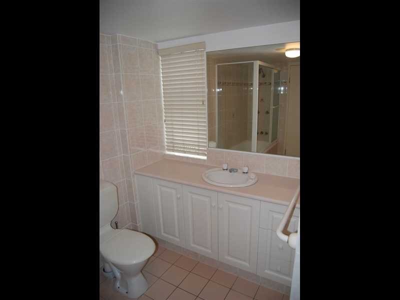 12 Britania Avenue, Broadbeach QLD 4218