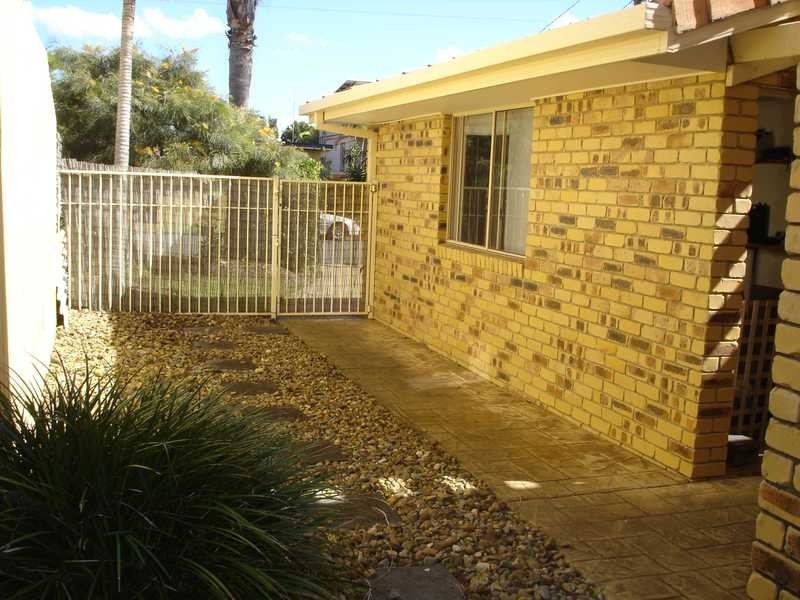 2/49 Dolphin Avenue, Mermaid Beach QLD 4218