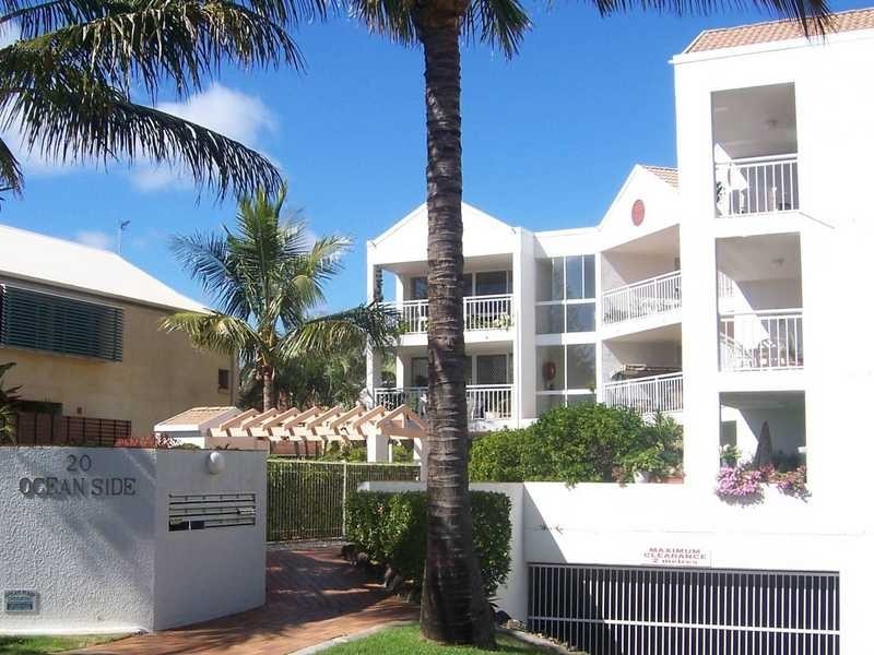 20 Ocean Street, Mermaid Beach QLD 4218