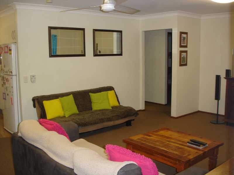 127 Sunshine Boulevard, Mermaid Waters QLD 4218