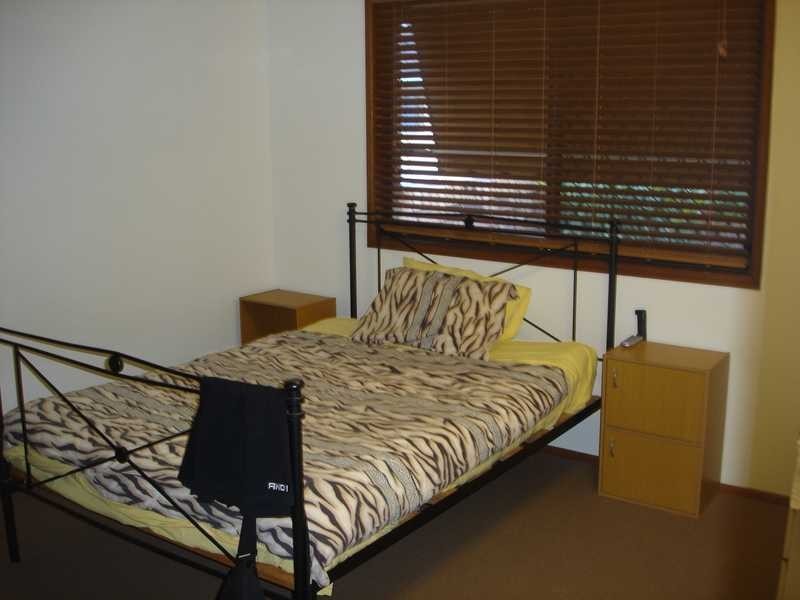127 Sunshine Boulevard, Mermaid Waters QLD 4218