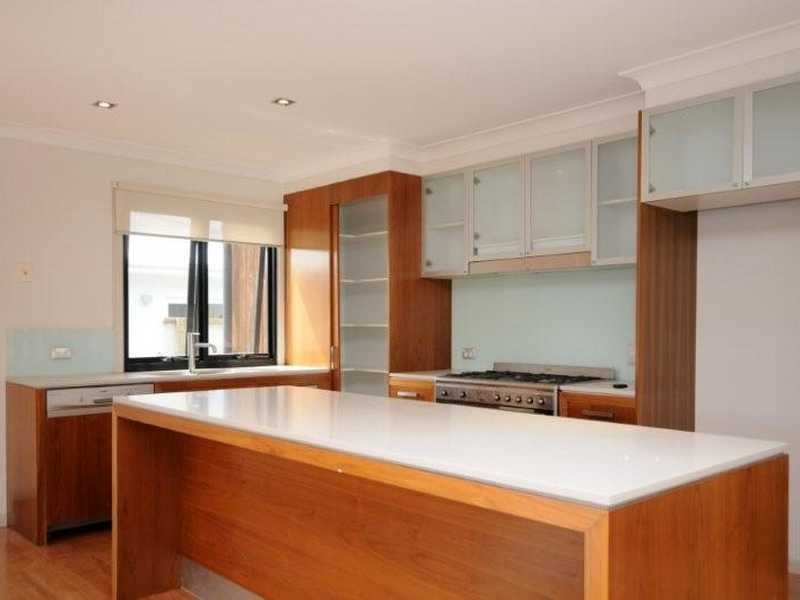 4 Lyra Court, Robina QLD 4226