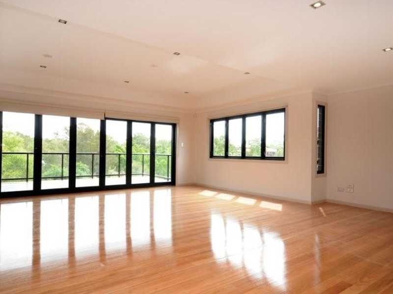 4 Lyra Court, Robina QLD 4226