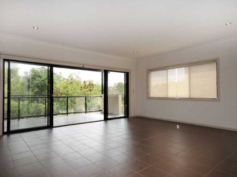 4 Lyra Court, Robina QLD 4226