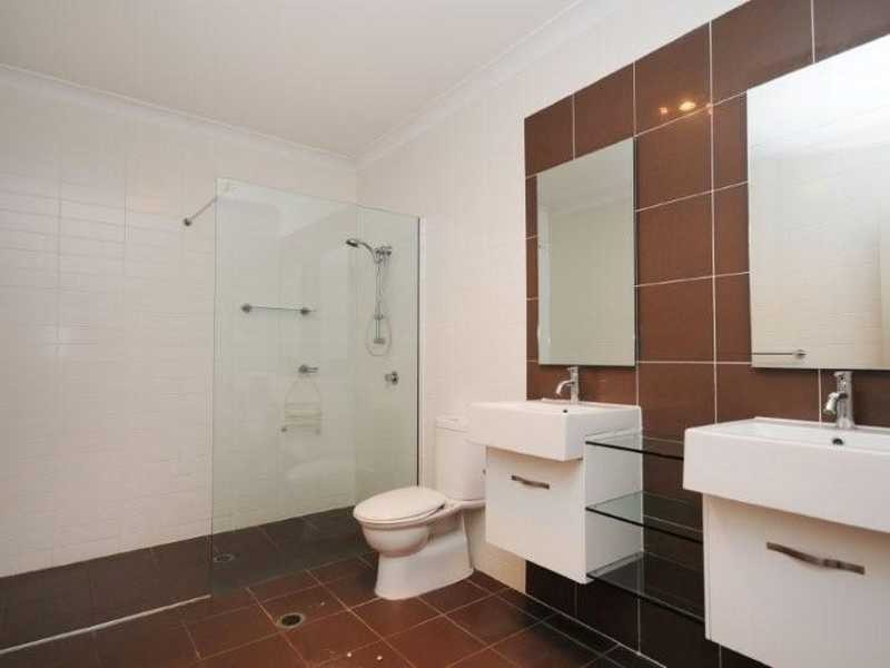 4 Lyra Court, Robina QLD 4226