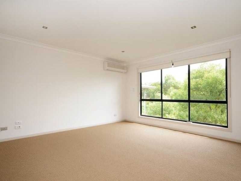 4 Lyra Court, Robina QLD 4226