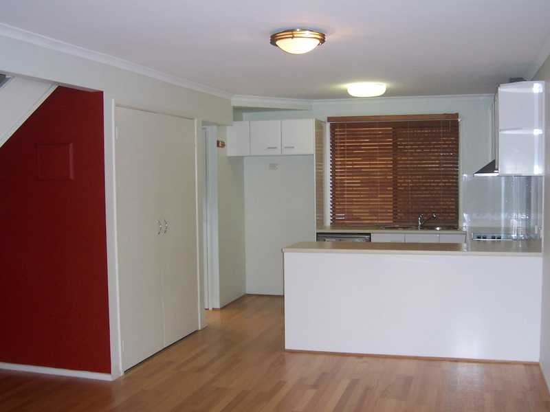 1/77 Sunshine Parade, Miami QLD 4220