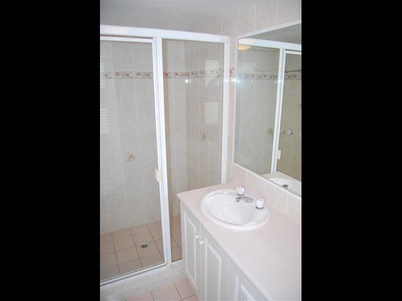 12 Britania Avenue, Broadbeach QLD 4218