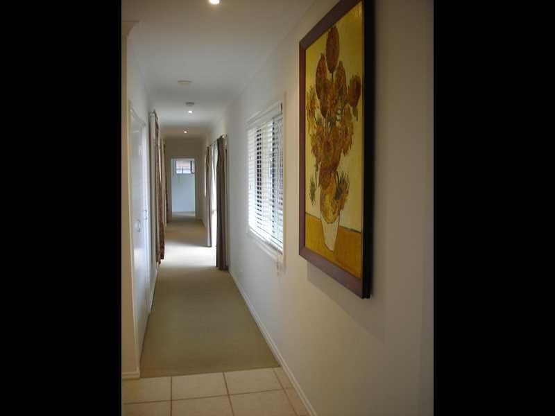 31 Cronulla Avenue, Broadbeach QLD 4218