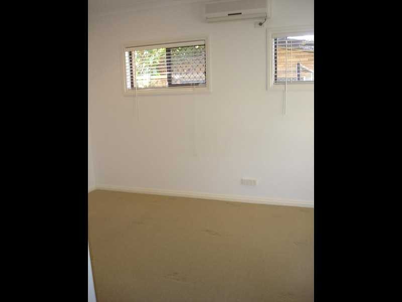 31 Cronulla Avenue, Broadbeach QLD 4218