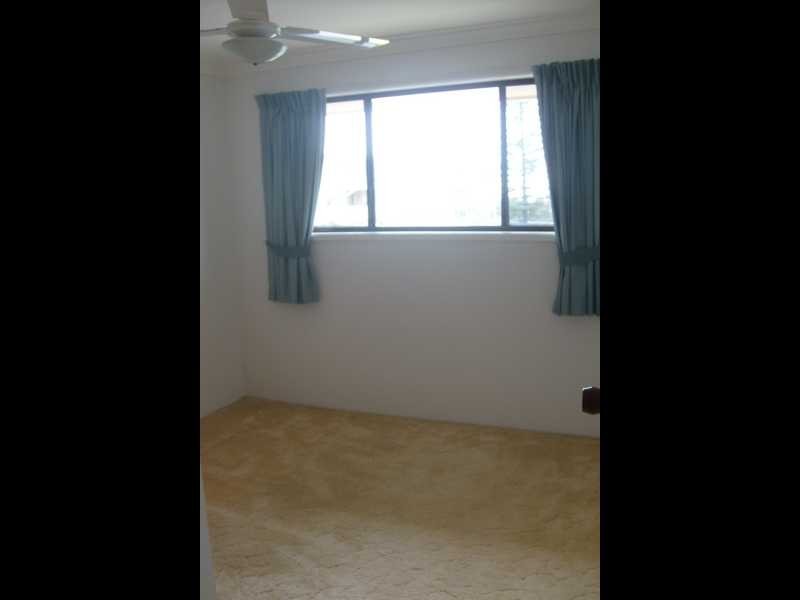 9/137 Old Burleigh Road, Broadbeach QLD 4218