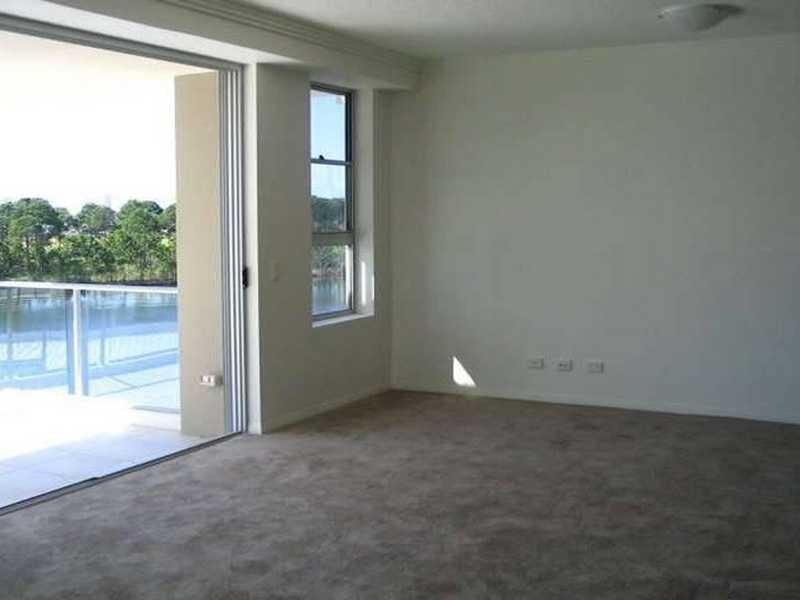 251 Varsity Parade, Varsity Lakes QLD 4227