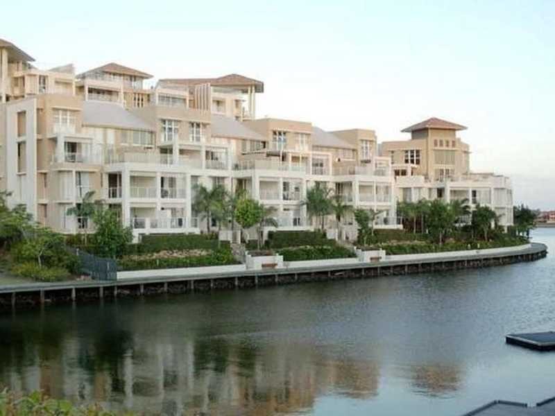 251 Varsity Parade, Varsity Lakes QLD 4227