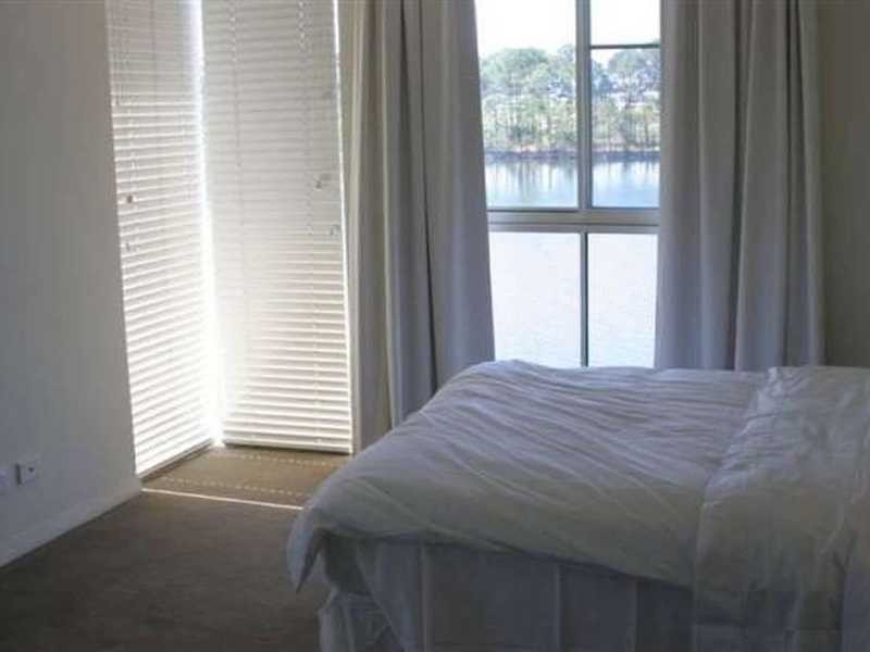 251 Varsity Parade, Varsity Lakes QLD 4227