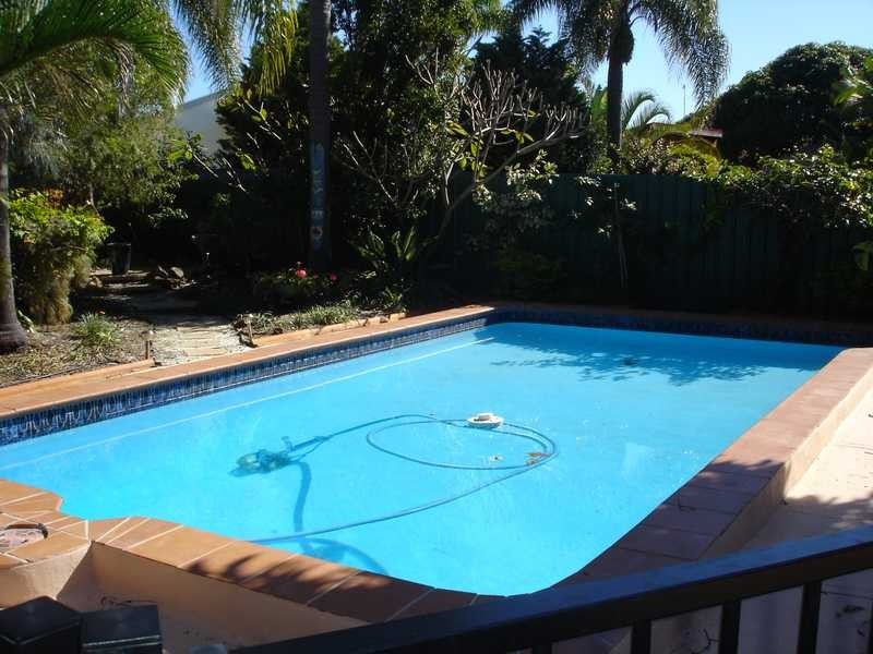 73 Clear Island Road, Broadbeach Waters QLD 4218