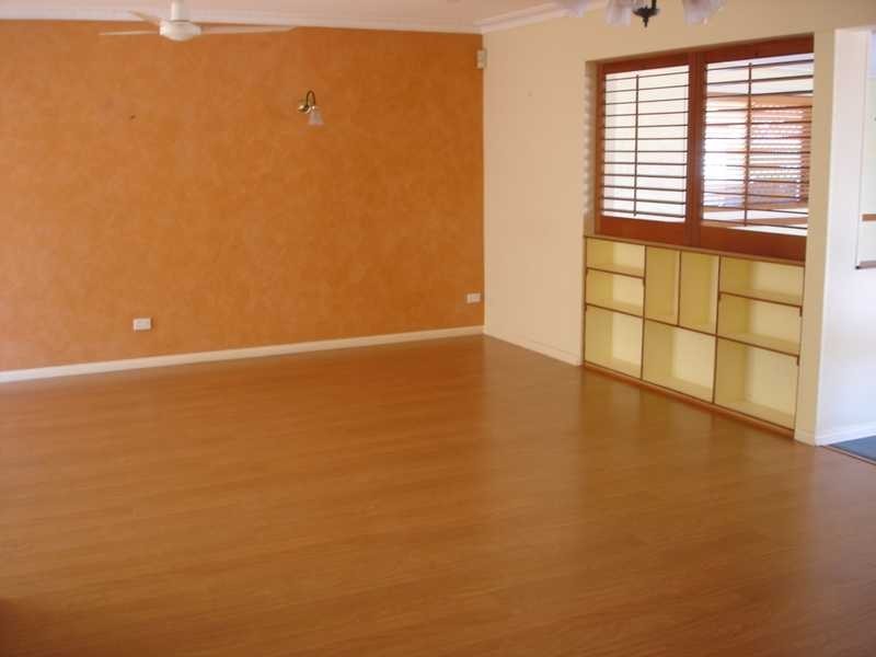 73 Clear Island Road, Broadbeach Waters QLD 4218