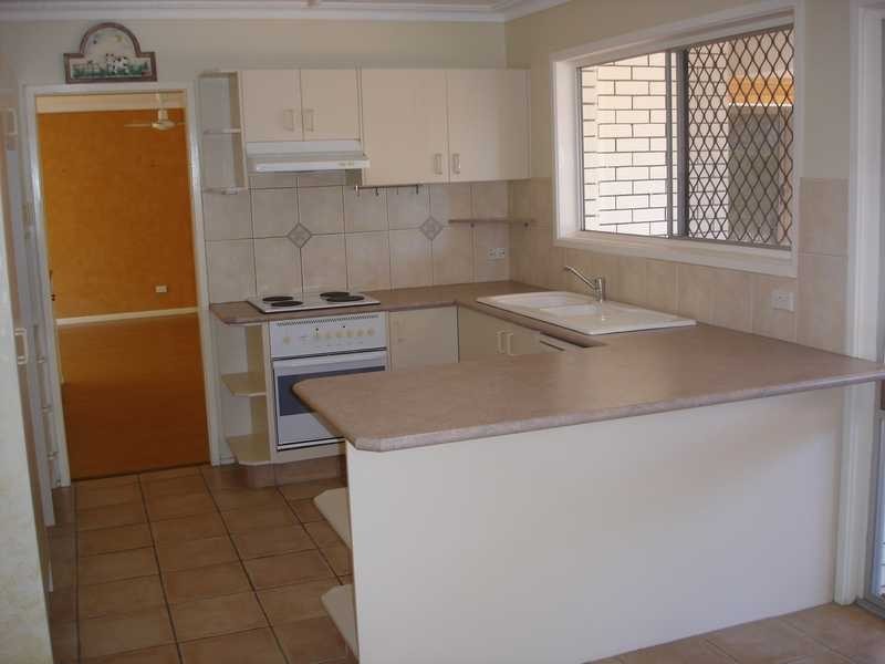 73 Clear Island Road, Broadbeach Waters QLD 4218