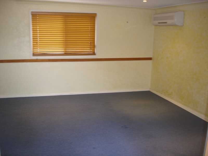 73 Clear Island Road, Broadbeach Waters QLD 4218