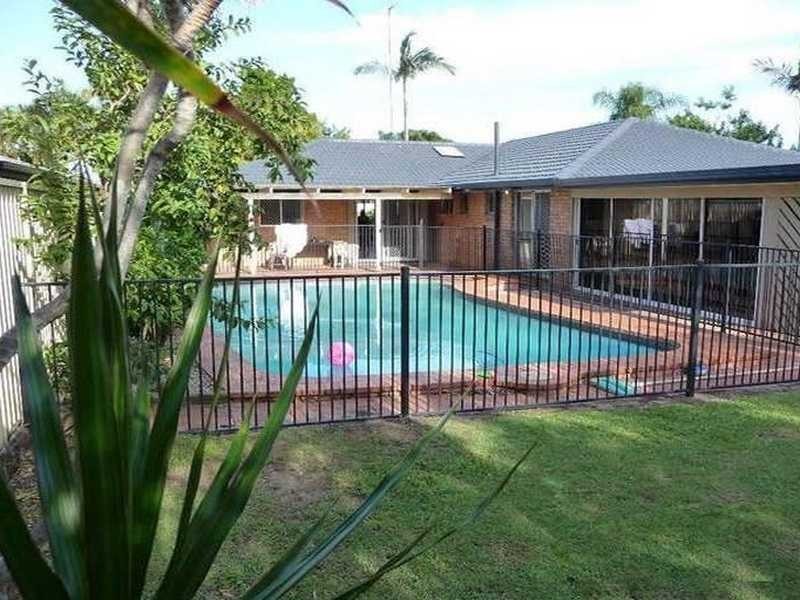 1 McCleary Street, Sorrento QLD 4217