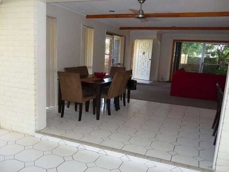 1 McCleary Street, Sorrento QLD 4217