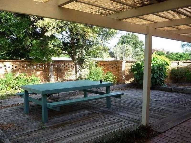 1 McCleary Street, Sorrento QLD 4217