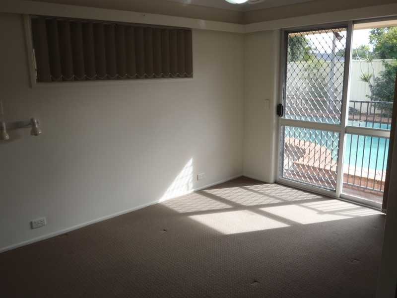 1 McCleary Street, Bundall QLD 4217