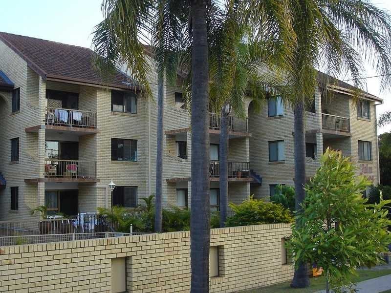 16 St Kilda Avenue, Broadbeach QLD 4218