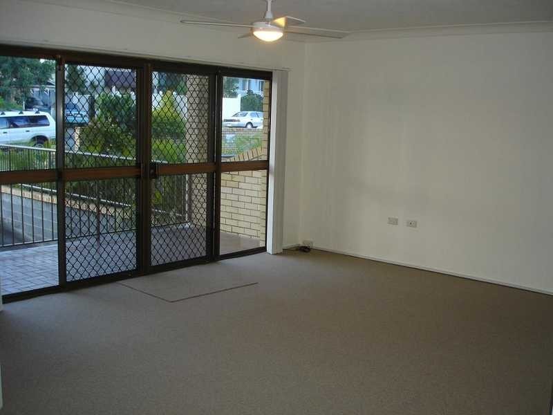 16 St Kilda Avenue, Broadbeach QLD 4218