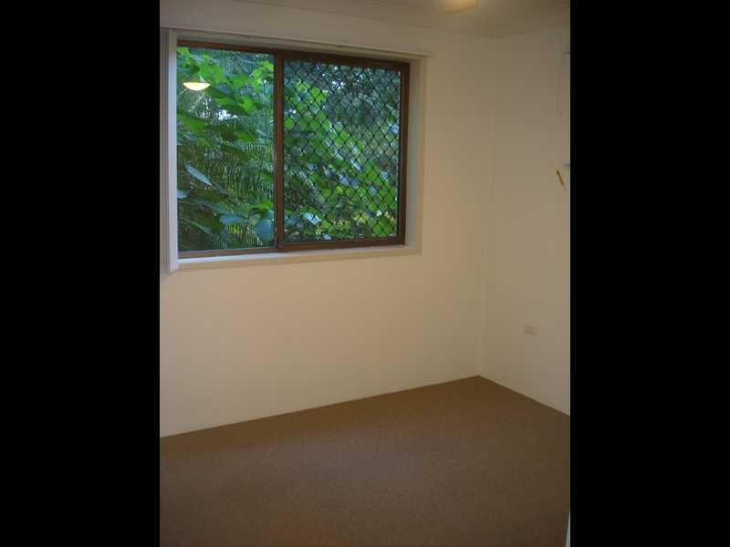 16 St Kilda Avenue, Broadbeach QLD 4218