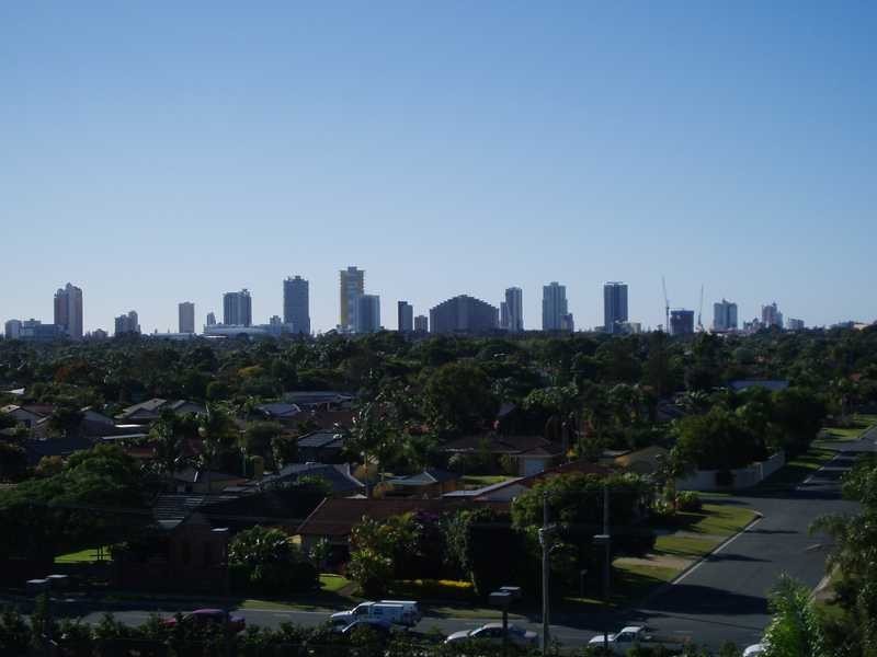 11 Fairways Drvie, Carrara QLD 4211