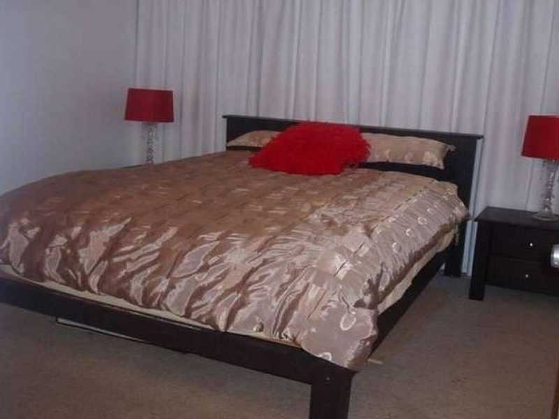 220 Surf Parade, Broadbeach QLD 4218