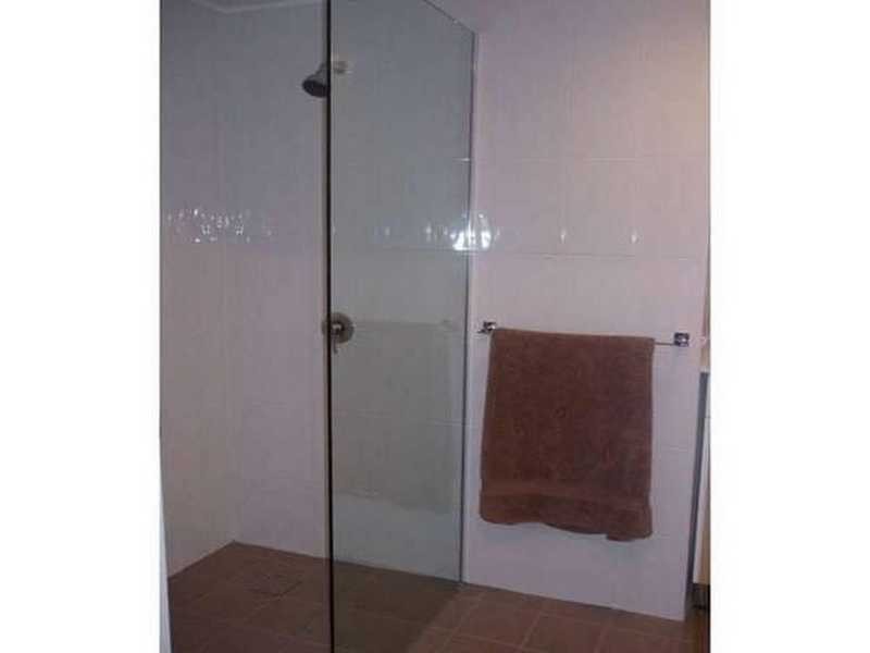 220 Surf Parade, Broadbeach QLD 4218