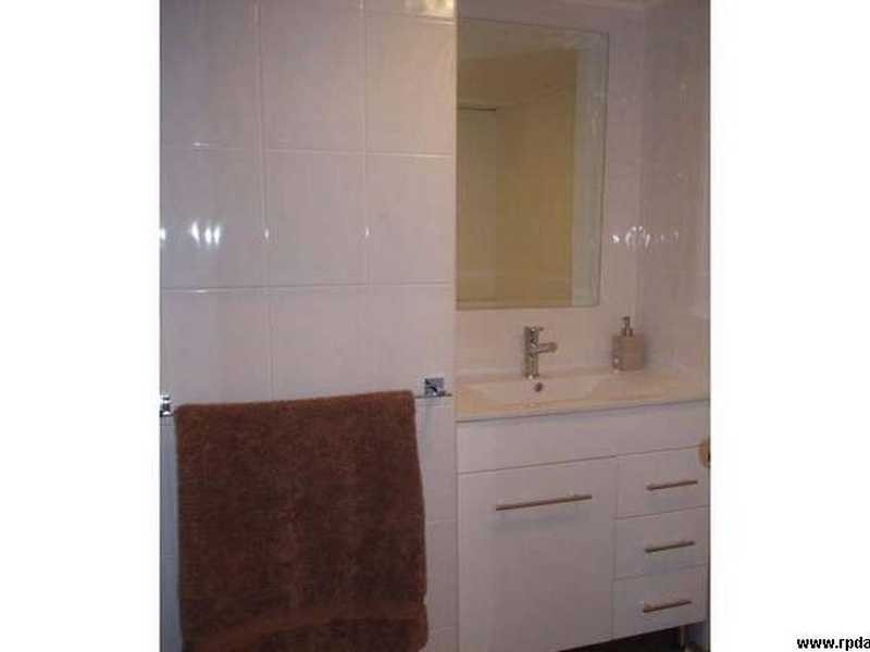 220 Surf Parade, Broadbeach QLD 4218