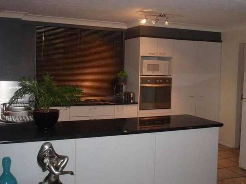 220 Surf Parade, Broadbeach QLD 4218