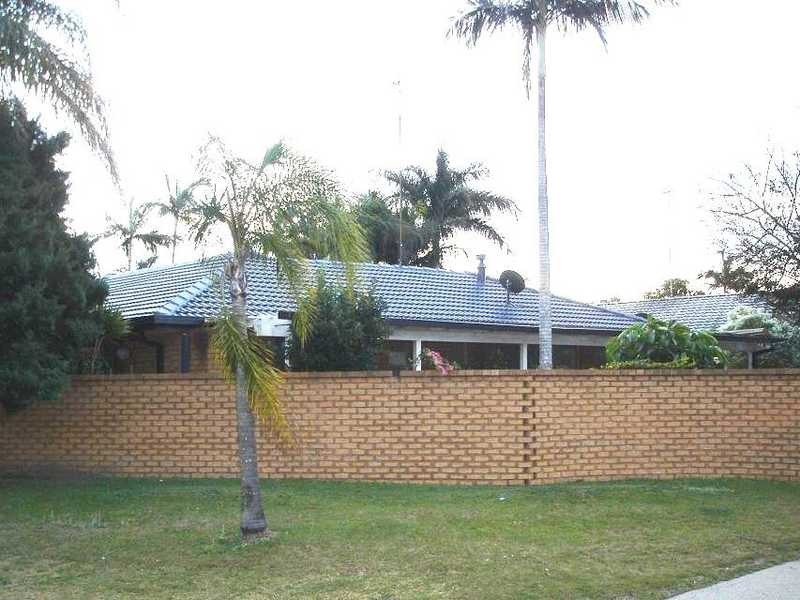 1 McCleary Street, Sorrento QLD 4217