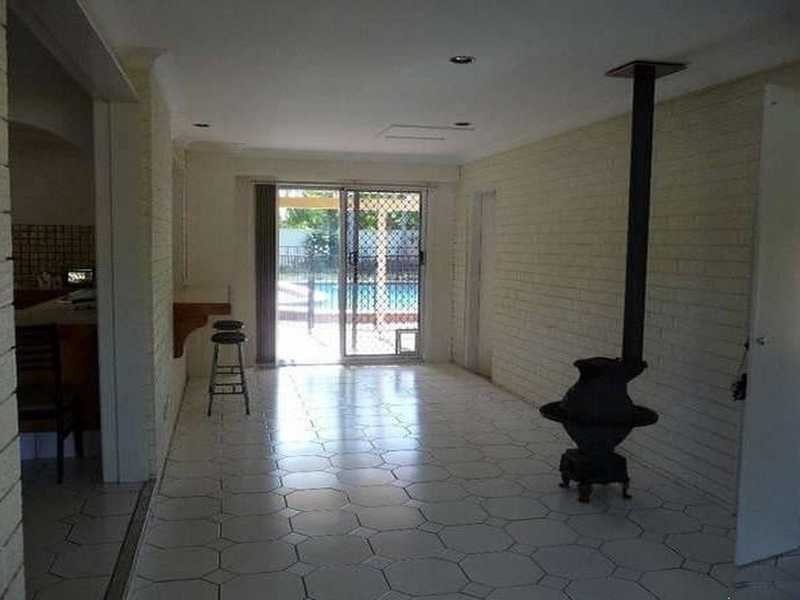 1 McCleary Street, Bundall QLD 4217