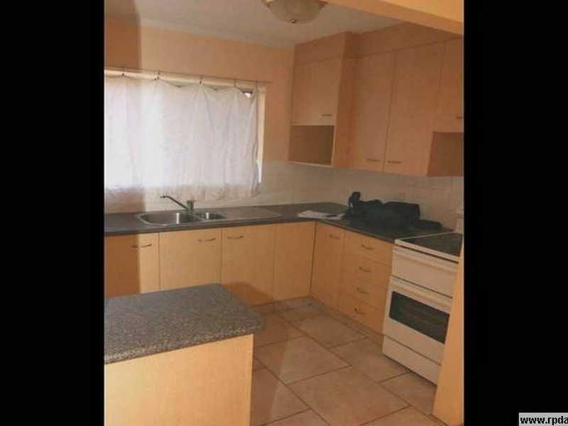 2/44 Chelsea Ave, Broadbeach QLD 4218