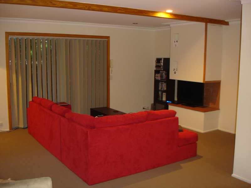 1 McCleary Street, Bundall QLD 4217