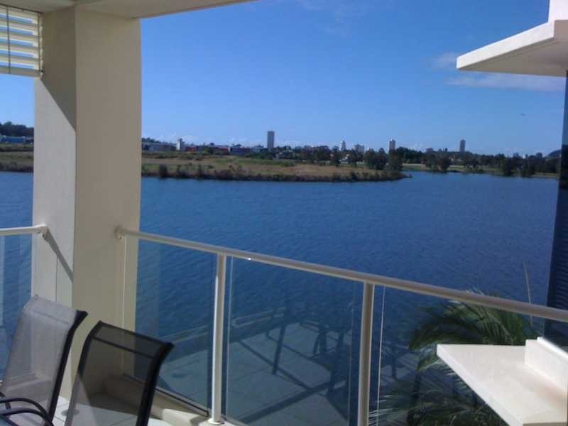 171/251 Varsity Parade, Varsity Lakes QLD 4227