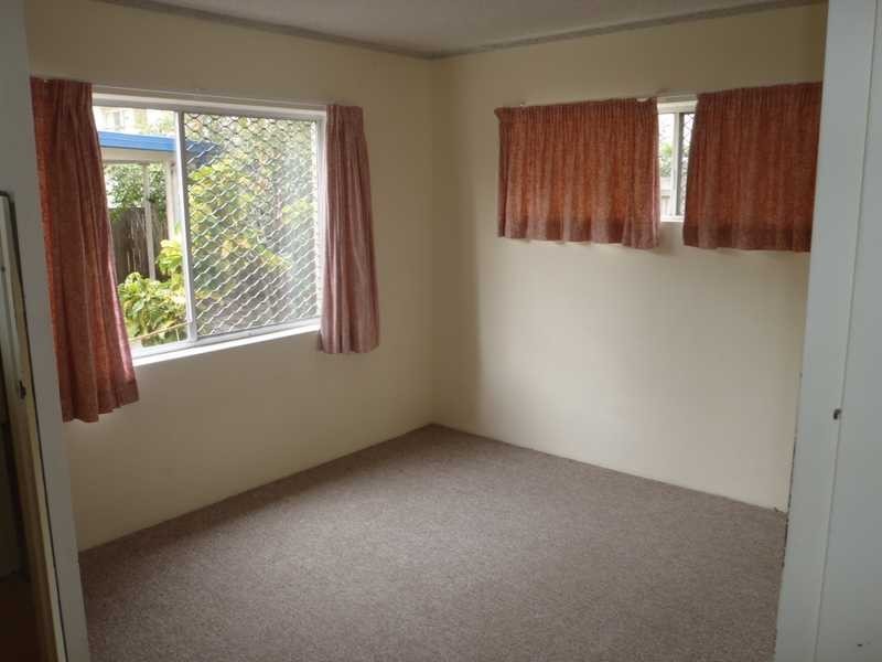 16 Montana Avenue, Mermaid Beach QLD 4218