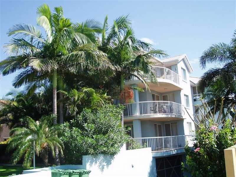 41 Sunbrite Avenue, Mermaid Beach QLD 4218