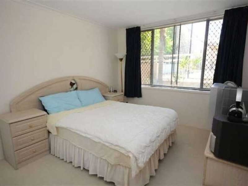 13 Wharf Road, Broadbeach QLD 4218