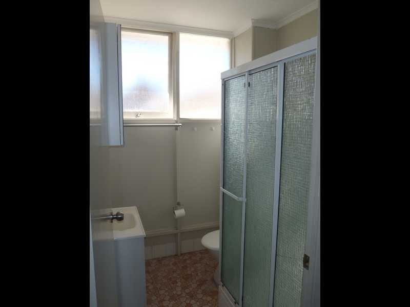 2 Sunshine Blvd, Broadbeach Waters QLD 4218